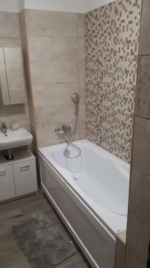 Lido Riviera Apartman Balatonlelle Bagian luar foto