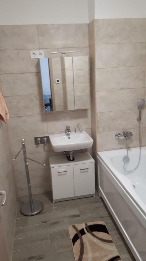 Lido Riviera Apartman Balatonlelle Bagian luar foto
